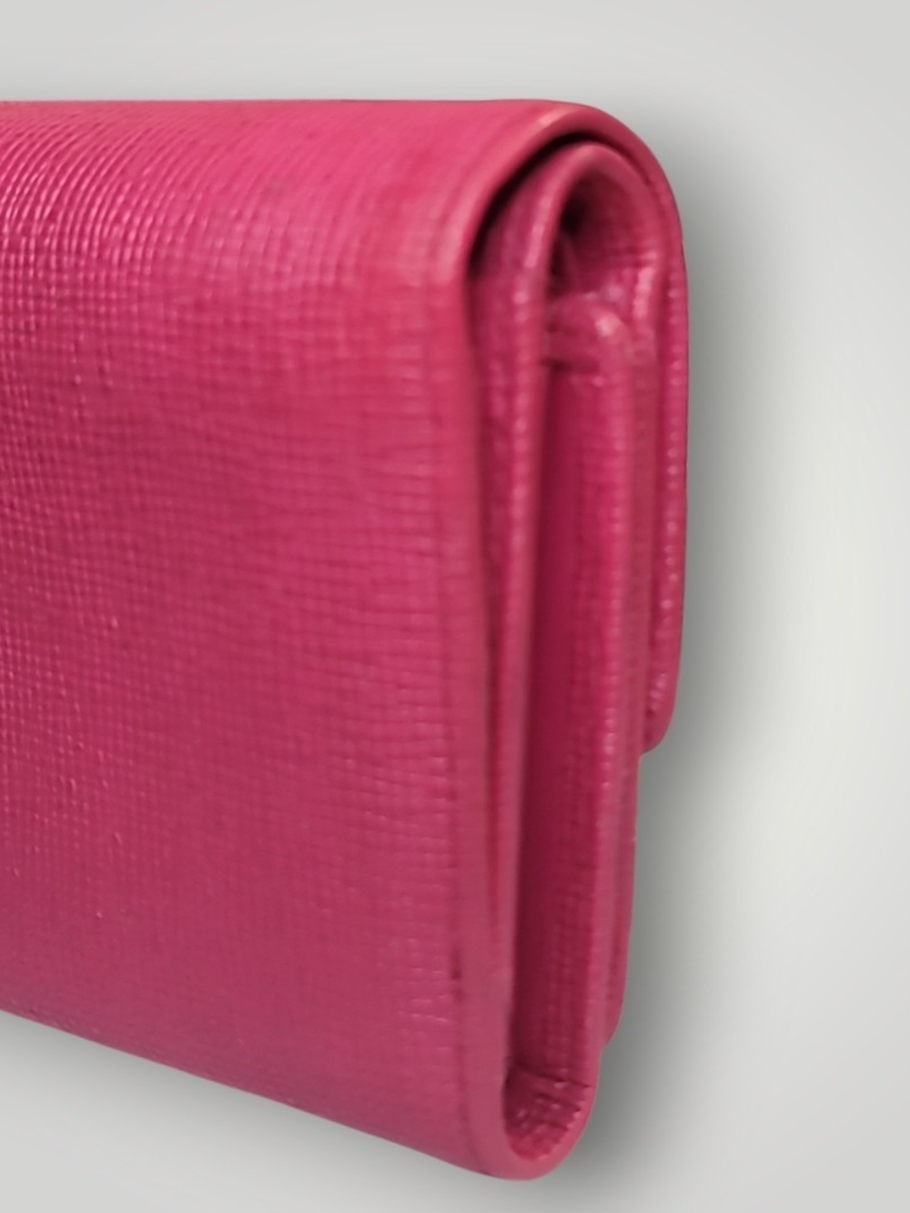 MCM Hot Pink Leather Trifold Wallet Charm Detail In Great Condition - Picture 4 of 16